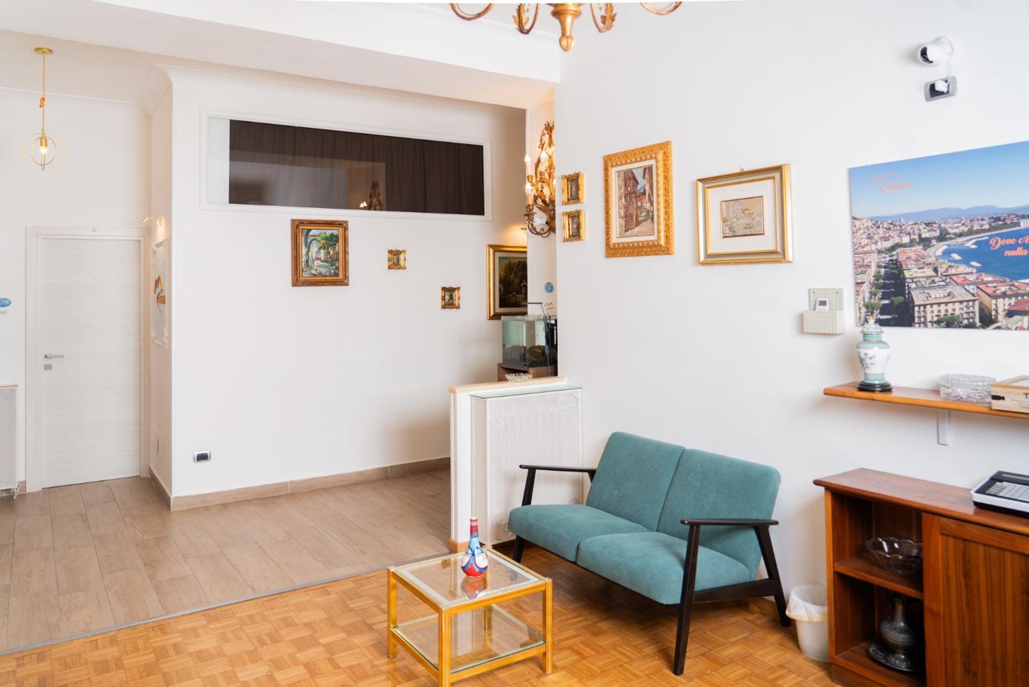 Suite Cervantes Napoli Bagian luar foto